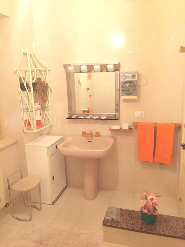 Immanuel Kant Bb Milazzo 3*,  Italy